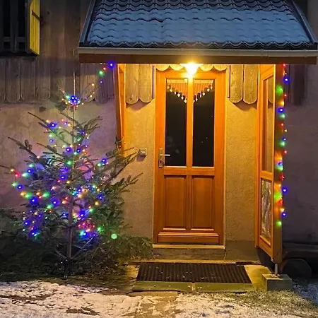 De La Mesange Semesterbostad